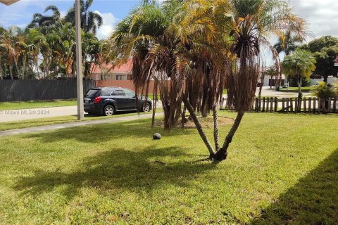 Casa en venta en Miami, Florida, 4 dormitorios, 180.69 m2 № 1331123 - foto 28