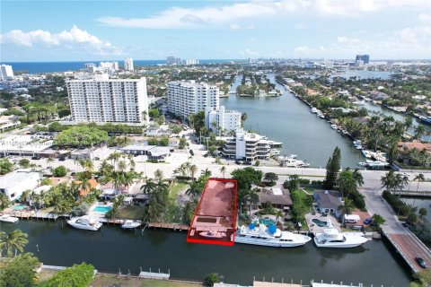 House in Fort Lauderdale, Florida 6 bedrooms, 502.14 sq.m. № 1223790 - photo 15