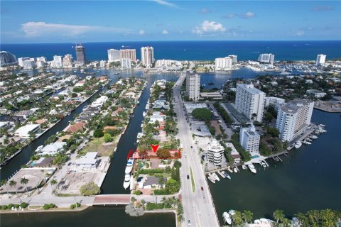 House in Fort Lauderdale, Florida 6 bedrooms, 502.14 sq.m. № 1223790 - photo 14