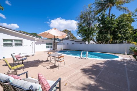 Villa ou maison à vendre à North Miami Beach, Floride: 4 chambres, 191.1 m2 № 1037313 - photo 23