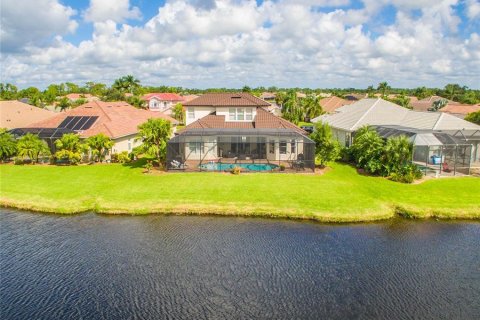 Villa ou maison à vendre à North Port, Floride: 4 chambres, 291.43 m2 № 1387395 - photo 7