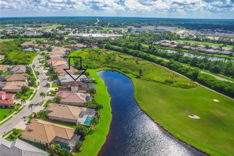 Villa ou maison à vendre à North Port, Floride: 4 chambres, 291.43 m2 № 1387395 - photo 10