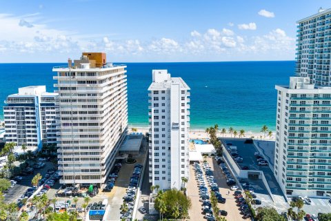 Condo in Fort Lauderdale, Florida, 1 bedroom  № 1019867 - photo 4