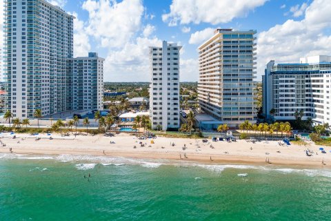 Condo in Fort Lauderdale, Florida, 1 bedroom  № 1019867 - photo 1