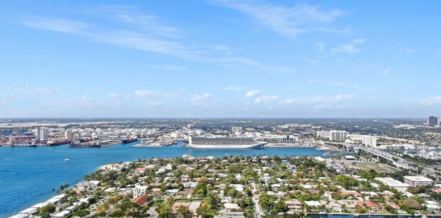 Condo in Fort Lauderdale, Florida, 2 bedrooms  № 1080501