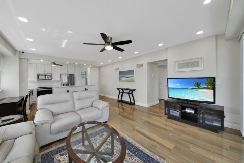 Condo in Fort Lauderdale, Florida, 2 bedrooms  № 1080501 - photo 29