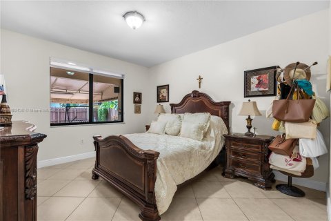 Casa en venta en Miami, Florida, 4 dormitorios, 147.06 m2 № 1398097 - foto 20