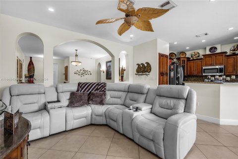 Casa en venta en Miami, Florida, 4 dormitorios, 147.06 m2 № 1398097 - foto 15