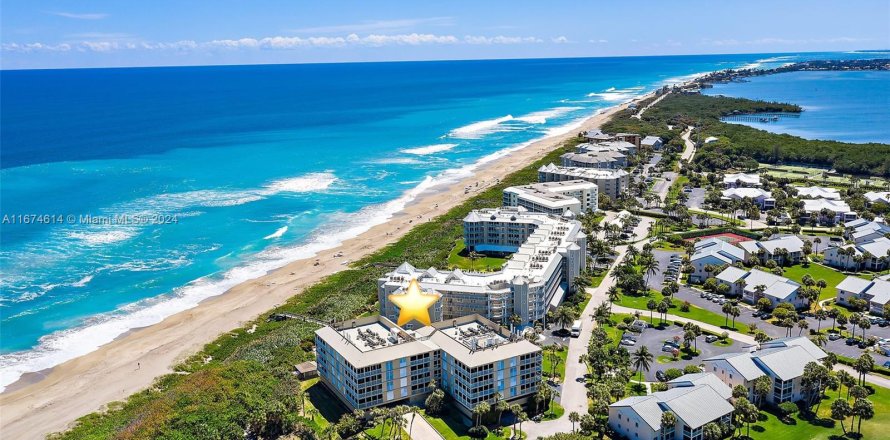 Condo à Hutchinson Island South, Floride, 2 chambres  № 1398057