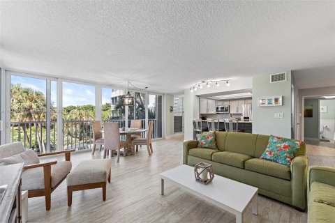 Copropriété à vendre à Hutchinson Island South, Floride: 2 chambres, 126.35 m2 № 1398057 - photo 5