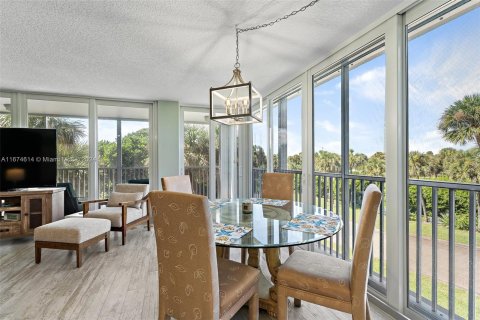 Condo in Hutchinson Island South, Florida, 2 bedrooms  № 1398057 - photo 9