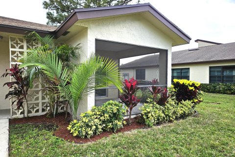 House in Delray Beach, Florida 2 bedrooms, 110.18 sq.m. № 1018277 - photo 8