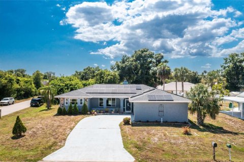 Villa ou maison à vendre à Punta Gorda, Floride: 3 chambres, 166.48 m2 № 1202958 - photo 2