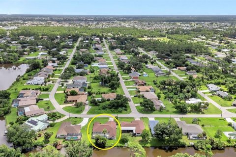 Casa en venta en Punta Gorda, Florida, 3 dormitorios, 195.37 m2 № 1371274 - foto 4