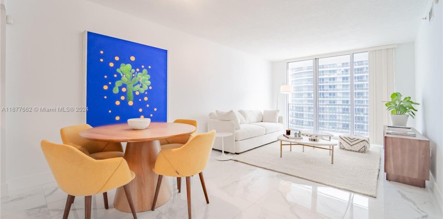 Condo in Miami, Florida, 1 bedroom  № 1403015