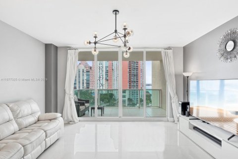 Condominio en venta en Aventura, Florida, 2 dormitorios, 160.72 m2 № 1402933 - foto 16