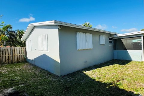 House in Lauderhill, Florida 3 bedrooms, 143.63 sq.m. № 1065866 - photo 26