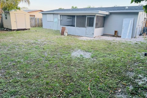 House in Lauderhill, Florida 3 bedrooms, 143.63 sq.m. № 1065866 - photo 15