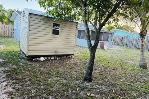 House in Lauderhill, Florida 3 bedrooms, 143.63 sq.m. № 1065866 - photo 16