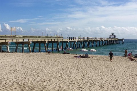 Condo in Deerfield Beach, Florida, 1 bedroom  № 1402628 - photo 21