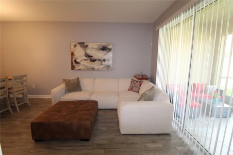 Condo in Davenport, Florida, 2 bedrooms  № 1064730 - photo 23