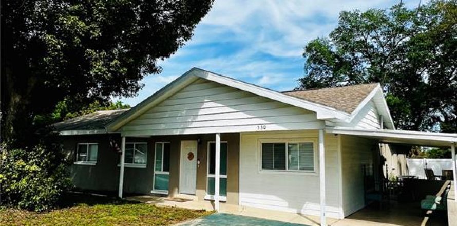 House in Winter Haven, Florida 5 bedrooms, 209.03 sq.m. № 1063187
