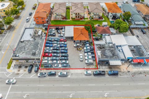 Commercial property in Hialeah, Florida № 1029234 - photo 3
