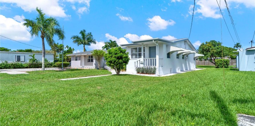 Villa ou maison à Florida City, Floride 2 chambres, 91.42 m2 № 1399836