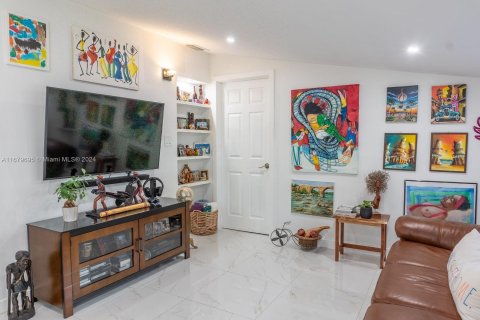 Casa en venta en Hollywood, Florida, 3 dormitorios, 126.81 m2 № 1409021 - foto 27