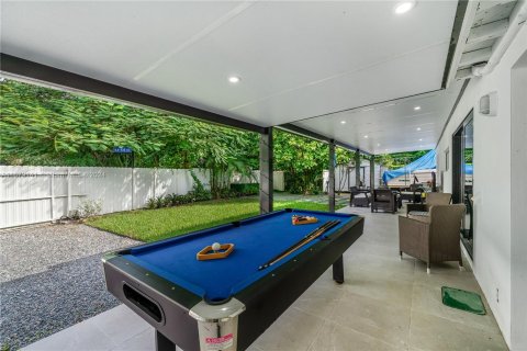 Casa en venta en Miami, Florida, 4 dormitorios, 122.26 m2 № 1409072 - foto 12