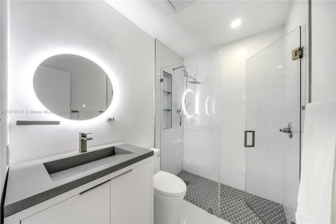 Casa en venta en Miami, Florida, 4 dormitorios, 122.26 m2 № 1409072 - foto 6