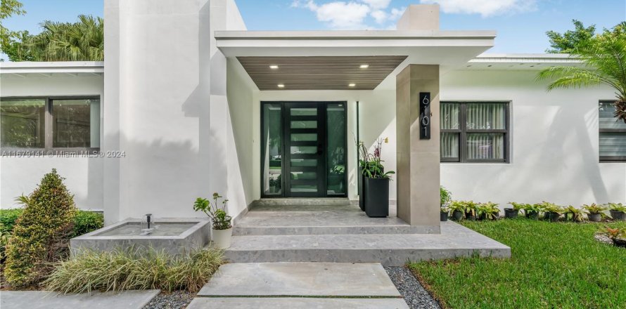 Casa en Miami, Florida 4 dormitorios, 122.26 m2 № 1409072