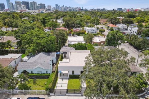 Villa ou maison à vendre à Miami, Floride: 5 chambres, 172.52 m2 № 1331868 - photo 29