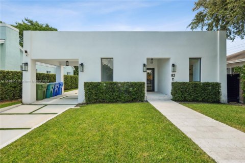 Villa ou maison à vendre à Miami, Floride: 5 chambres, 172.52 m2 № 1331868 - photo 2