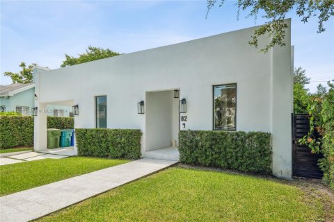 Villa ou maison à vendre à Miami, Floride: 5 chambres, 172.52 m2 № 1331868 - photo 3