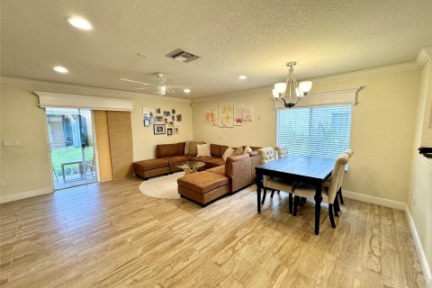 Adosado en venta en Tamarac, Florida, 3 dormitorios, 138.05 m2 № 1210557 - foto 13