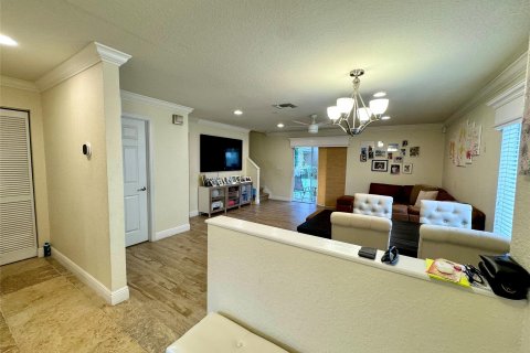 Townhouse in Tamarac, Florida 3 bedrooms, 138.05 sq.m. № 1210557 - photo 16