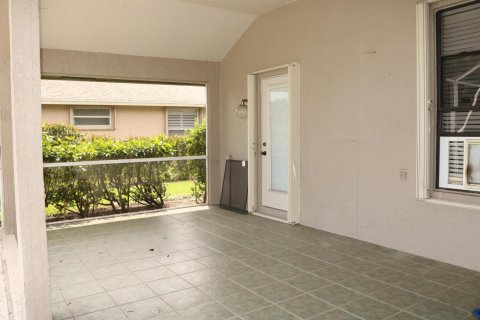 House in Royal Palm Beach, Florida 3 bedrooms, 177.44 sq.m. № 1091857 - photo 13