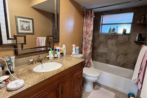 Condo in Sunrise, Florida, 1 bedroom  № 1359031 - photo 8