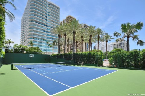 Condominio en venta en Bal Harbour, Florida, 3 dormitorios, 288.93 m2 № 1358989 - foto 16