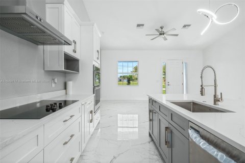 Casa en venta en Sebring, Florida, 3 dormitorios, 178 m2 № 1060659 - foto 8