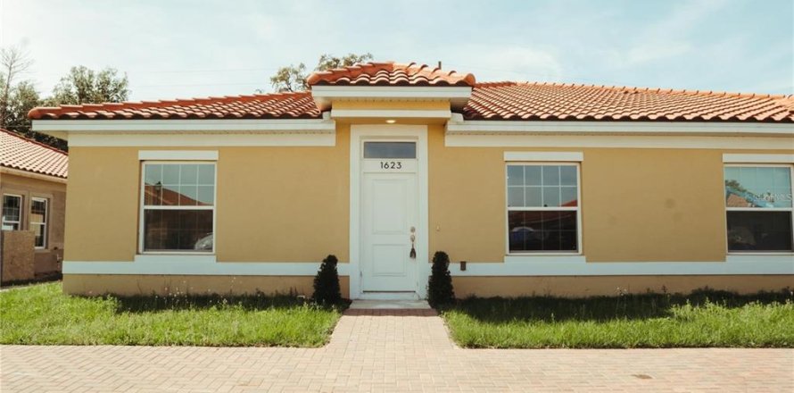 Villa ou maison à Kissimmee, Floride 2 chambres, 98.01 m2 № 1297980