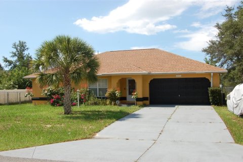 House in Ocala, Florida 3 bedrooms, 147.06 sq.m. № 1407354 - photo 1