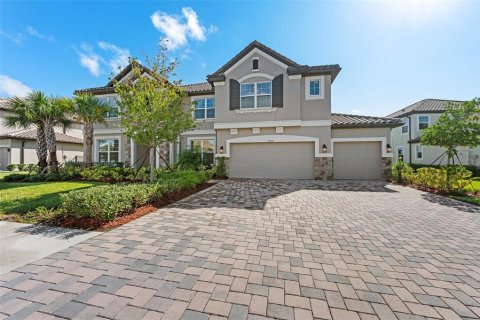 Casa en venta en Wesley Chapel, Florida, 7 dormitorios, 506.5 m2 № 1349510 - foto 2