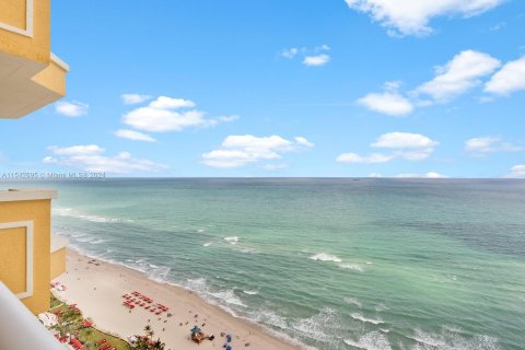 Copropriété à vendre à Sunny Isles Beach, Floride: 4 chambres, 254.18 m2 № 1049377 - photo 5