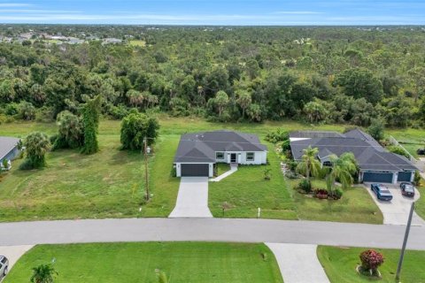 House in Rotonda, Florida 3 bedrooms, 153.85 sq.m. № 1383297 - photo 9