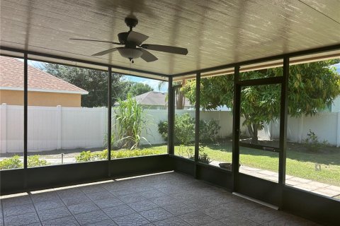 Villa ou maison à vendre à Kissimmee, Floride: 3 chambres, 149.48 m2 № 1307643 - photo 30