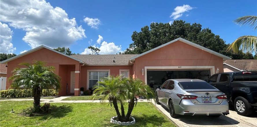 House in Kissimmee, Florida 3 bedrooms, 149.48 sq.m. № 1307643