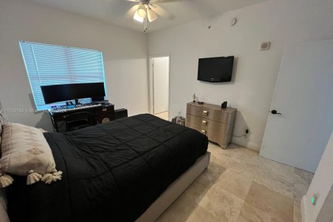 Condo in Aventura, Florida, 2 bedrooms  № 1030917 - photo 13