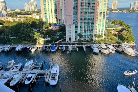 Condo in Aventura, Florida, 2 bedrooms  № 1030917 - photo 17